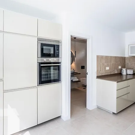 Luxurious Acebo 4 Bed, 4 Bath, Private Pool *