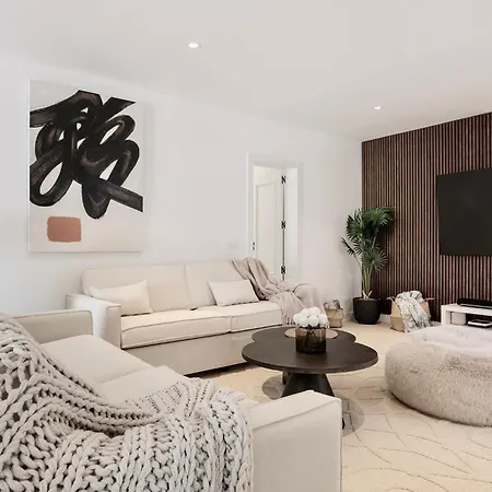 Luxurious Acebo 4 Bed, 4 Bath, Private Pool Villa *