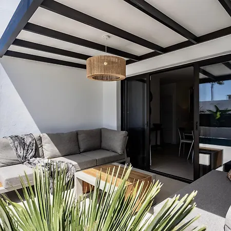 Luxurious Acebo 4 Bed, 4 Bath, Private Pool Villa Playa Blanca (Lanzarote)