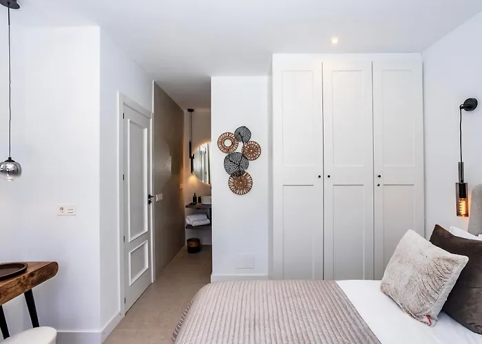 Willa Luxurious Acebo 4 Bed, 4 Bath, Private Pool