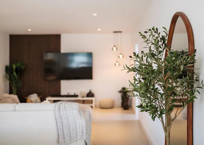 Luxurious Acebo 4 Bed, 4 Bath, Private Pool Willa *