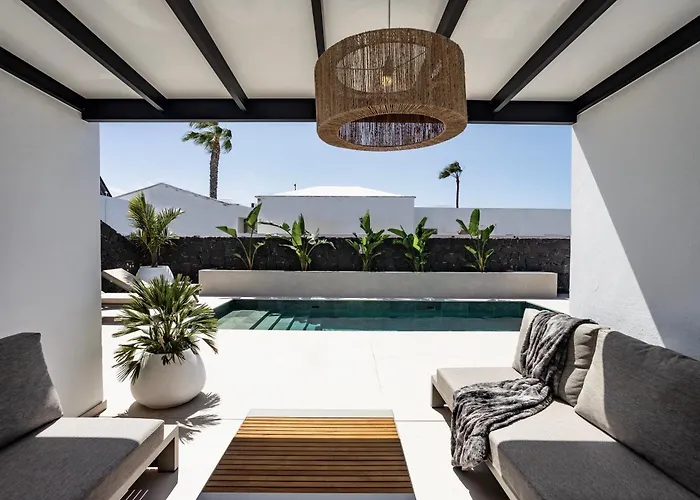 Luxurious Acebo 4 Bed, 4 Bath, Private Pool