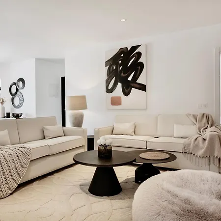 Luxurious Acebo 4 Bed, 4 Bath, Private Pool *