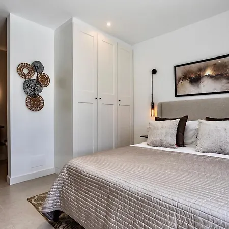 Luxurious Acebo 4 Bed, 4 Bath, Private Pool