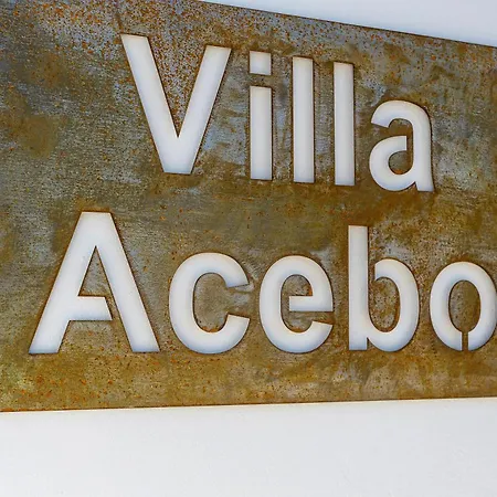 Villa Luxurious Acebo 4 Bed, 4 Bath, Private Pool