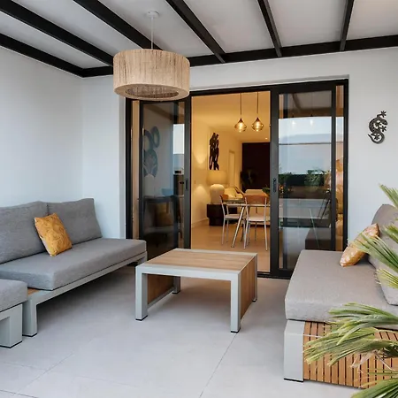 Luxurious Acebo 4 Bed, 4 Bath, Private Pool Villa Playa Blanca (Lanzarote)