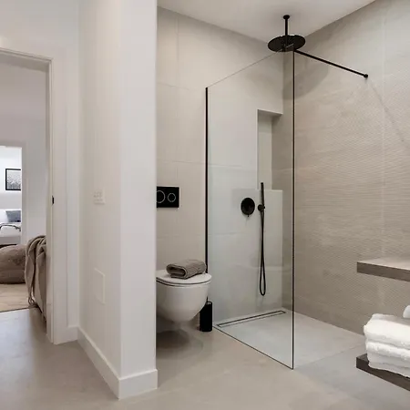 Luxurious Acebo 4 Bed, 4 Bath, Private Pool