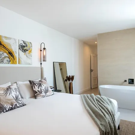 Luxurious Acebo 4 Bed, 4 Bath, Private Pool *