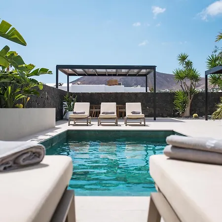 Luxurious Acebo 4 Bed, 4 Bath, Private Pool *