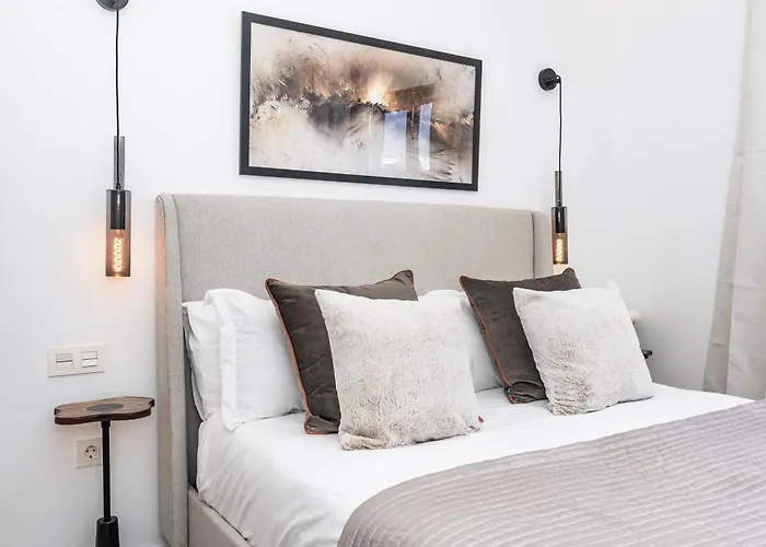 Luxurious Acebo 4 Bed, 4 Bath, Private Pool *