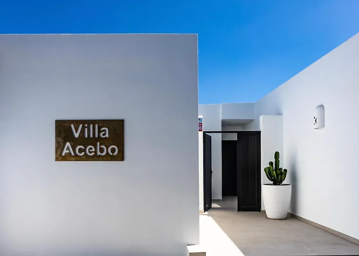 Luxurious Acebo 4 Bed, 4 Bath, Private Pool וילה *