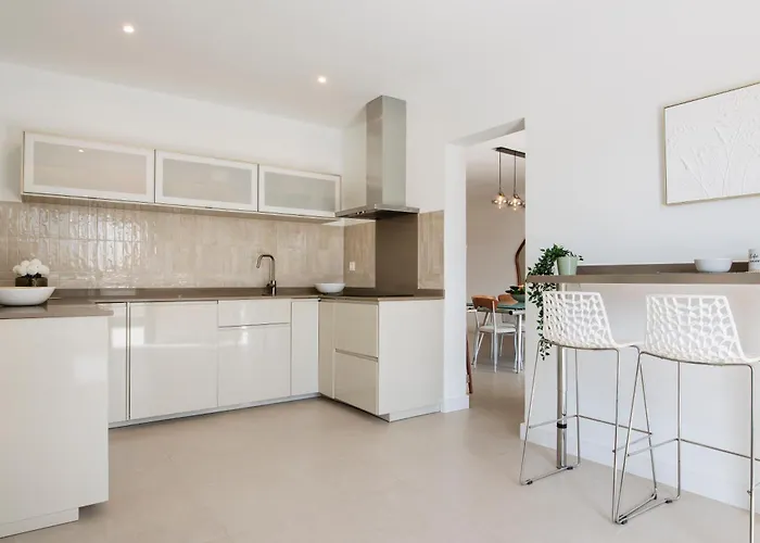 Luxurious Acebo 4 Bed, 4 Bath, Private Pool וילה פלאיה בלנקה