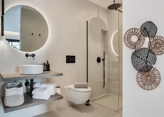 Luxurious Acebo 4 Bed, 4 Bath, Private Pool וילה *