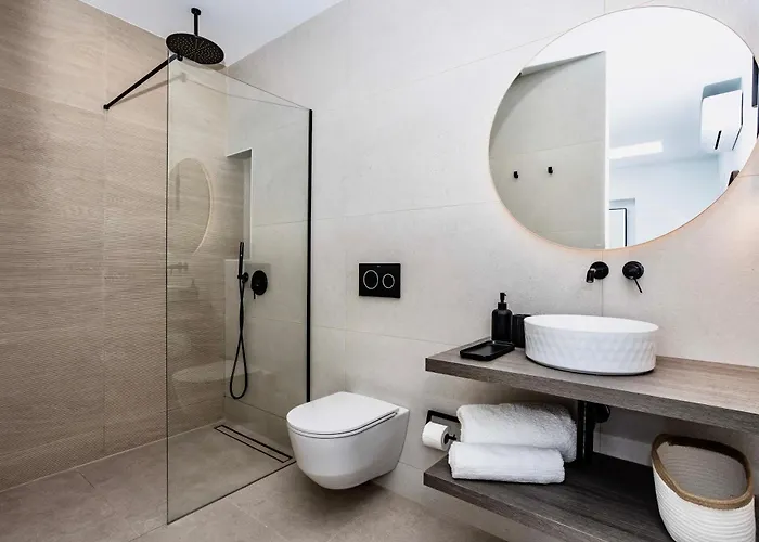 Luxurious Acebo 4 Bed, 4 Bath, Private Pool プラヤ・ブランカ