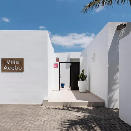 Luxurious Acebo 4 Bed, 4 Bath, Private Pool Villa Playa Blanca (Lanzarote)