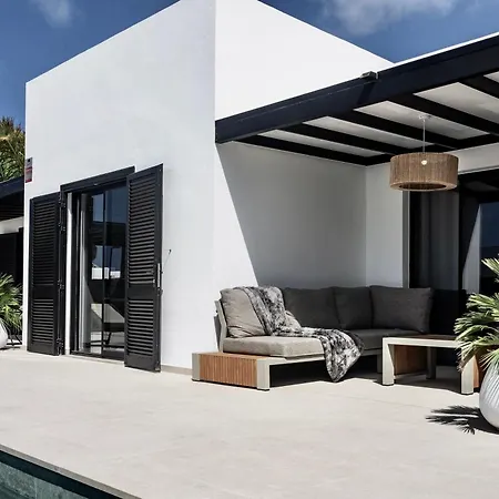 Luxurious Acebo 4 Bed 4 Bath Private Pool *